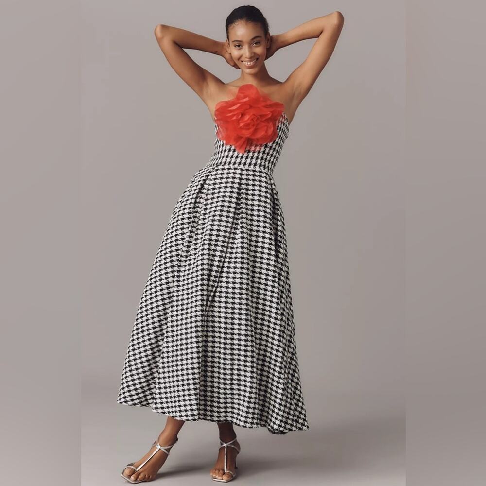 Mac Duggal Strapless 3D Flower Bouclé A-Line Midi Dress